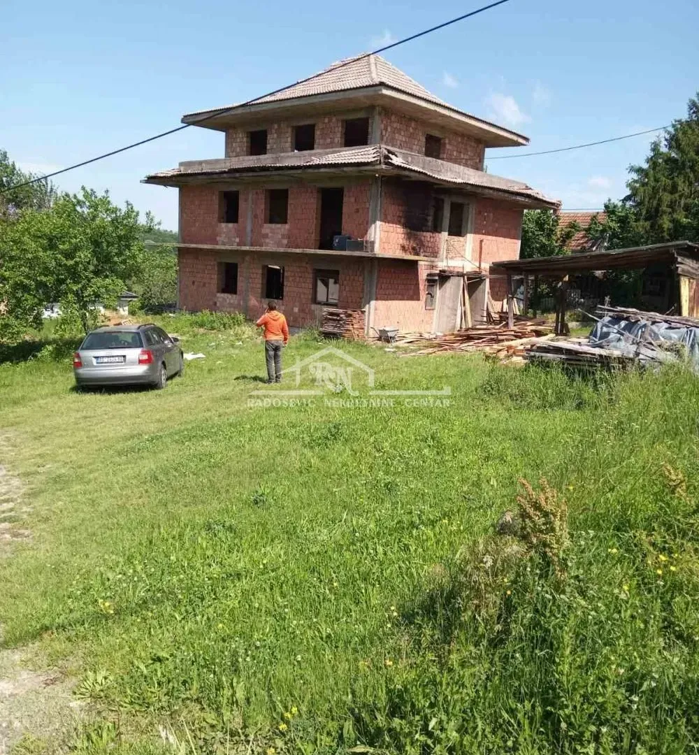 Sale, house, 607m², Lisović, Barajevo