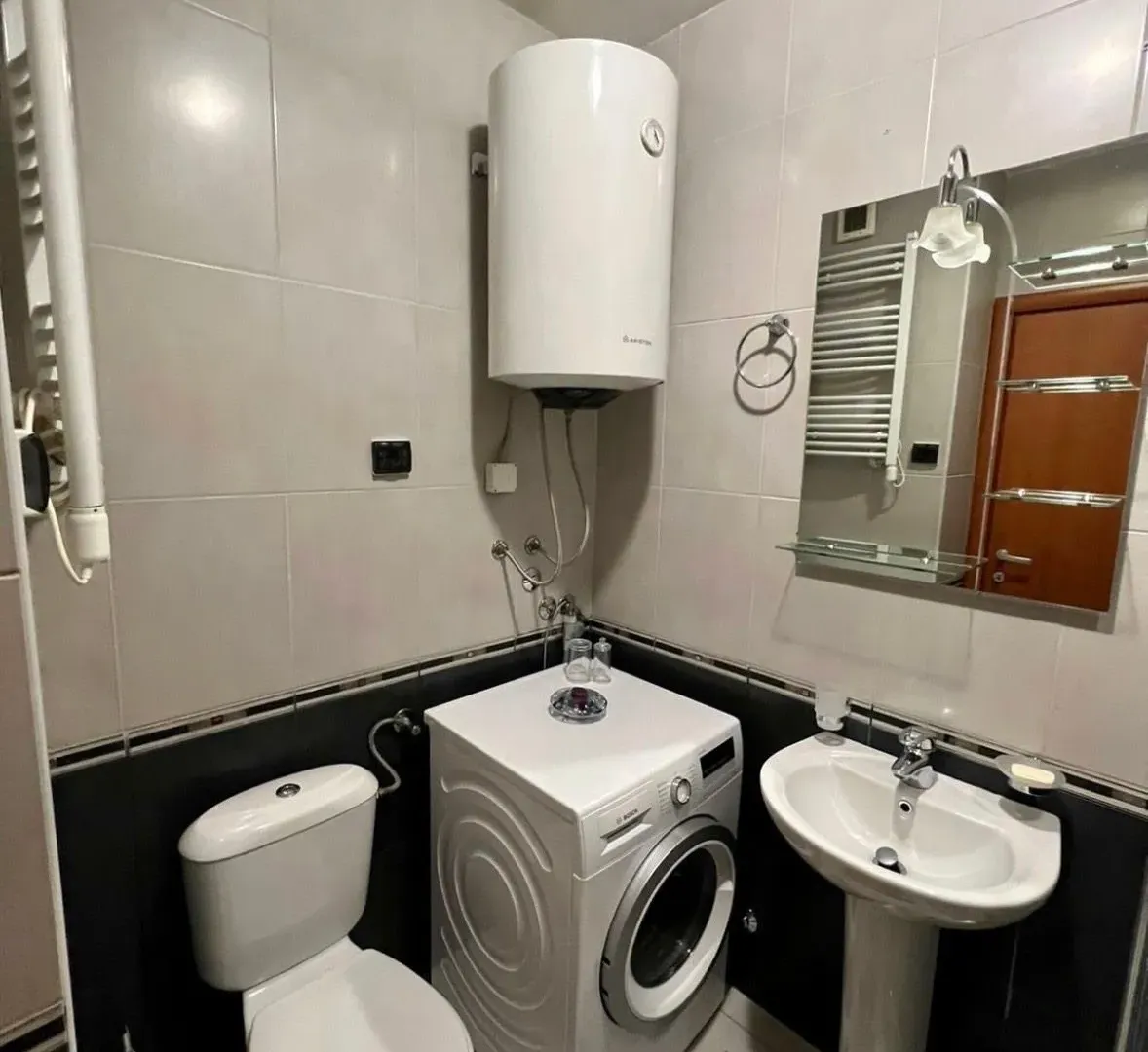 Izdavanje, jednosoban stan, 54m², Krivi Most, Podgorica