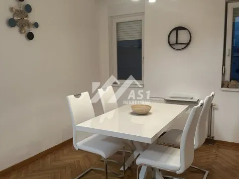 Izdavanje, trosoban stan, 80m², Centar, Novi Sad - image 3