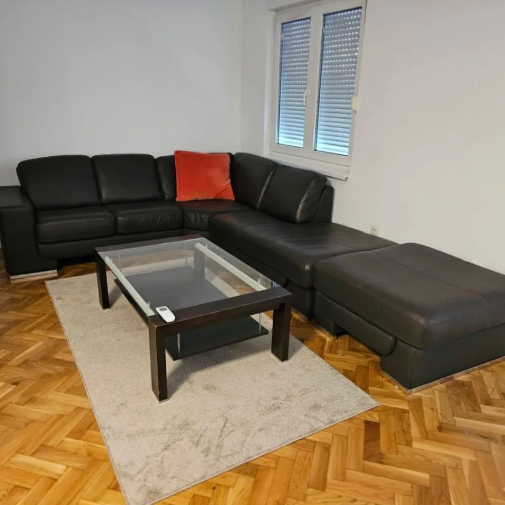 Izdavanje, jednosoban stan, 46m², Blok 6, Podgorica