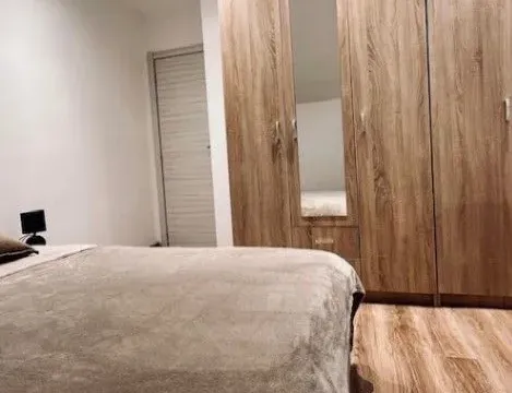 Izdavanje, trosoban stan, 130m², Mažina, Tivat - image 11