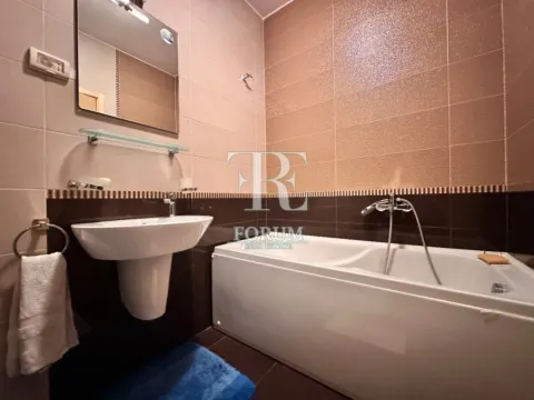 Rent, three bedroom apartment, 100m², Blok 6, Podgorica - image 8