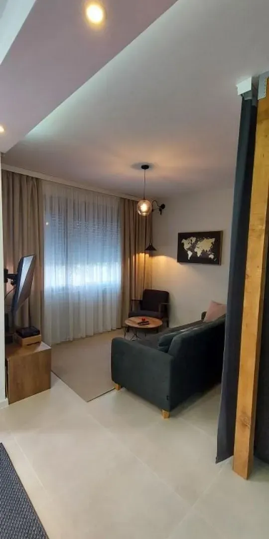 Rent, one bedroom apartment, 40m², Tivat, Crna Gora