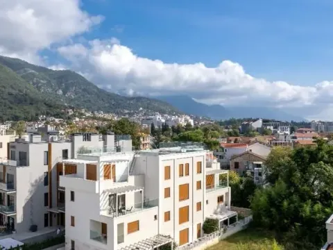 Izdavanje, dvosoban stan, 71m², Donja Lastva, Tivat - image 10