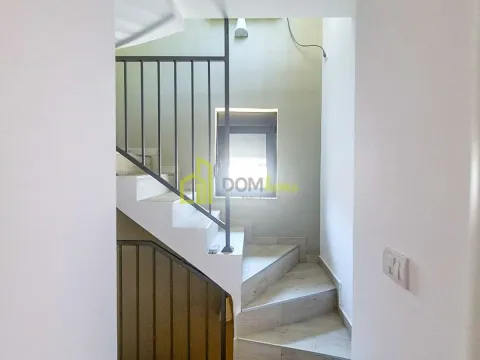 Prodaja, kuća, 175m², Bar, Crna Gora - image 22