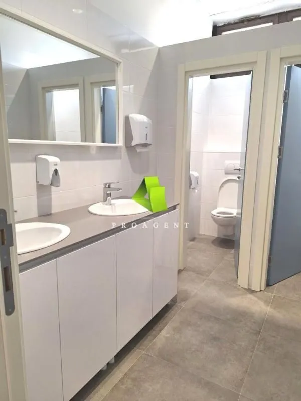 Rent, office space, 28m², Medijana, Niš