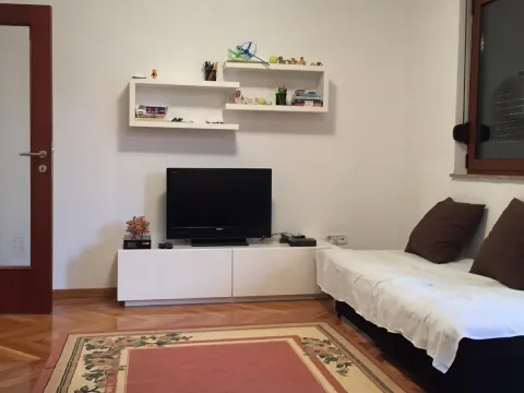 Izdavanje, jednosoban stan, 48m², Budva, Crna Gora - image 2