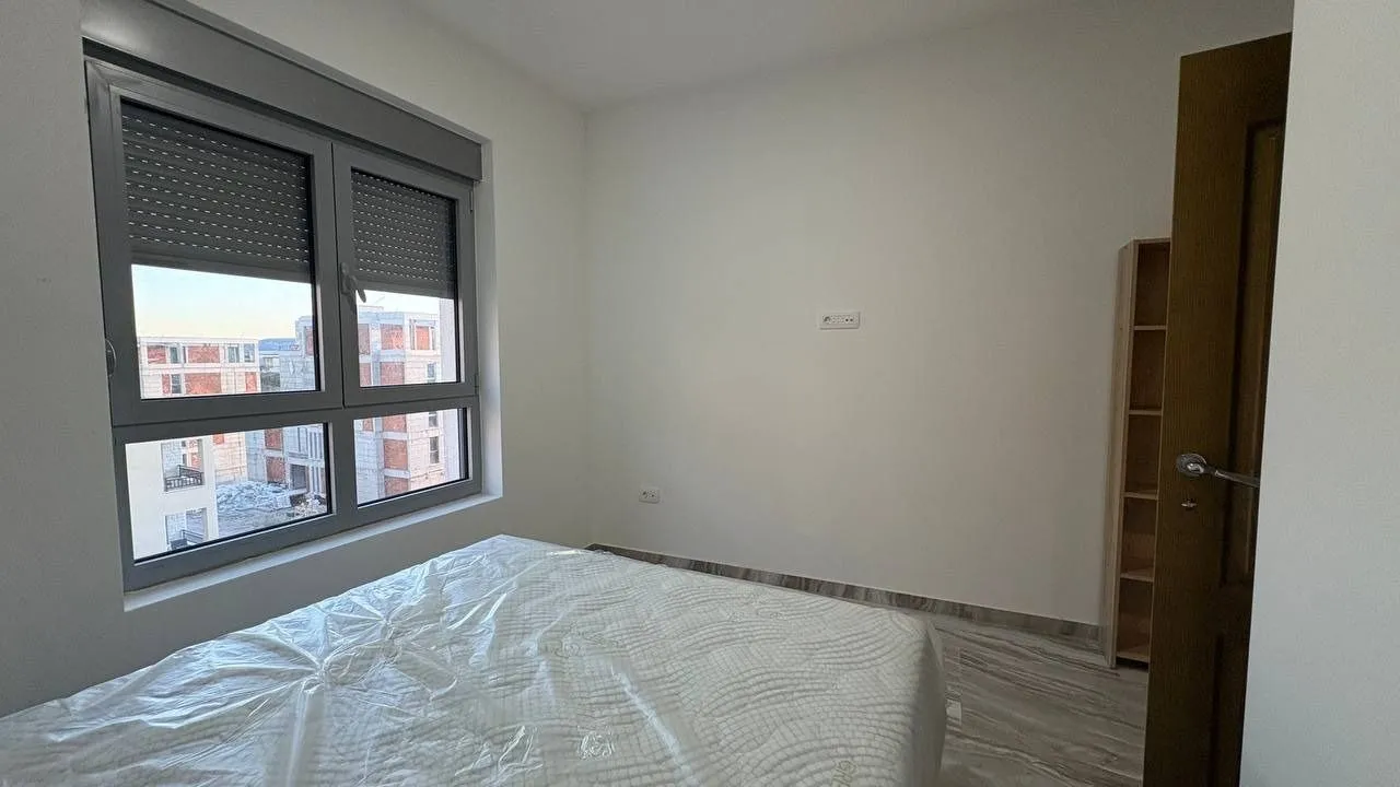 Prodaja, dvosoban stan, 104m², Tivat, Crna Gora
