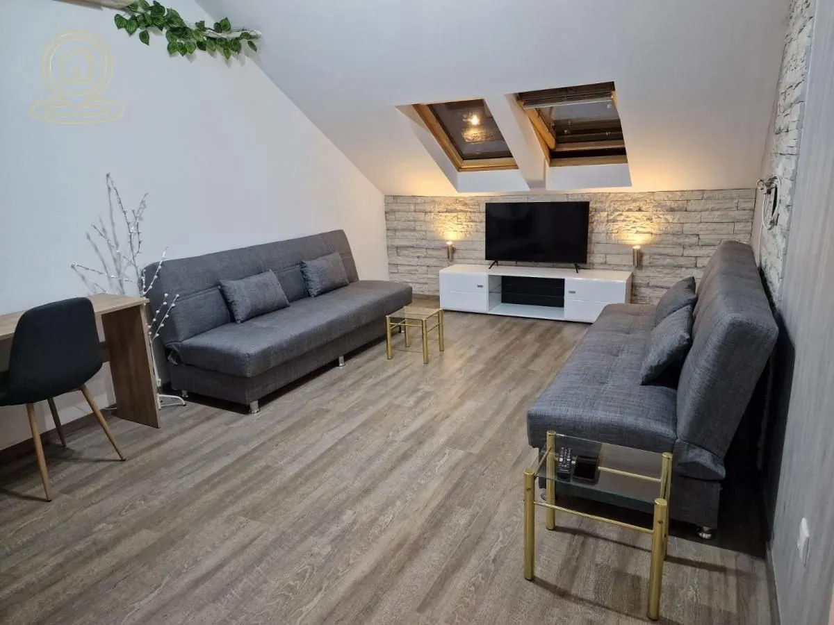 Izdavanje, dvosoban stan, 46m², Sajmište, Novi Sad