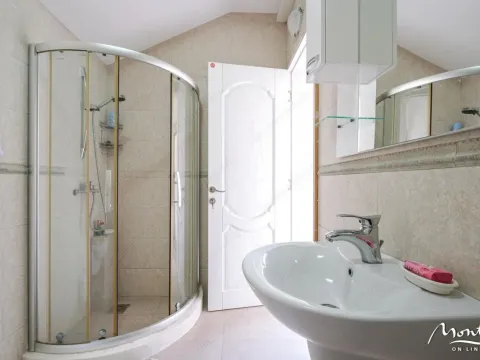 Prodaja, kuća, 316m², Tivat, Crna Gora - image 27