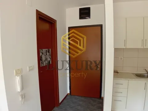 Prodaja, garsonjera, 30m², City Kvart, Podgorica - image 11