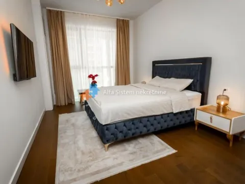Izdavanje, trosoban stan, 120m², Savski Venac, Beograd - image 9