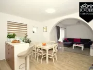 Sale, two bedroom apartment, 85m², Đenovići, Herceg Novi - image 4