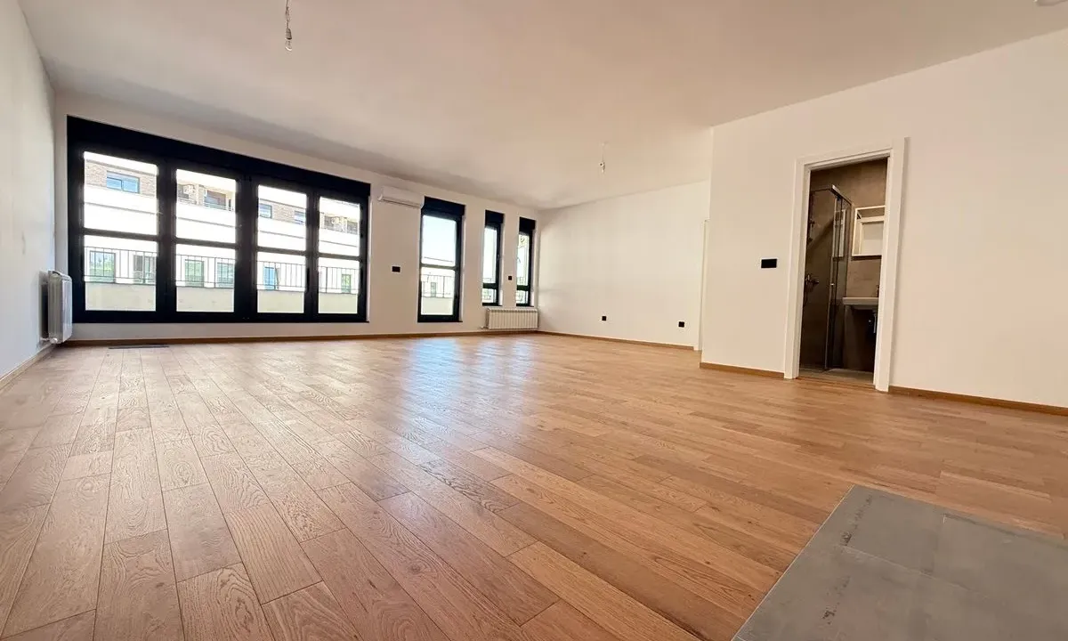 Sale, two bedroom apartment, 88m², Hala Pionir, Palilula Sve Podlokacije