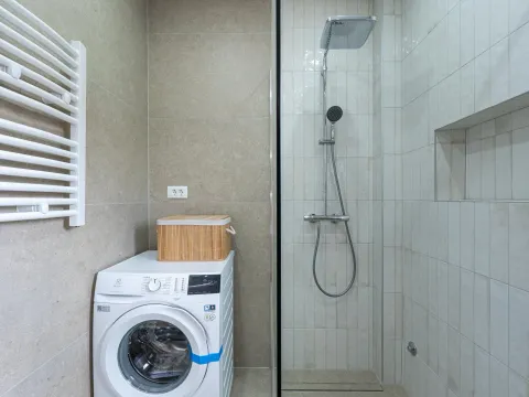 Izdavanje, kuća, 100m², Dalmatinska ulica, Podgorica - image 19