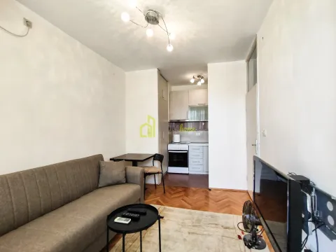 Rent, one bedroom apartment, 38m², Centar, Podgorica - image 5