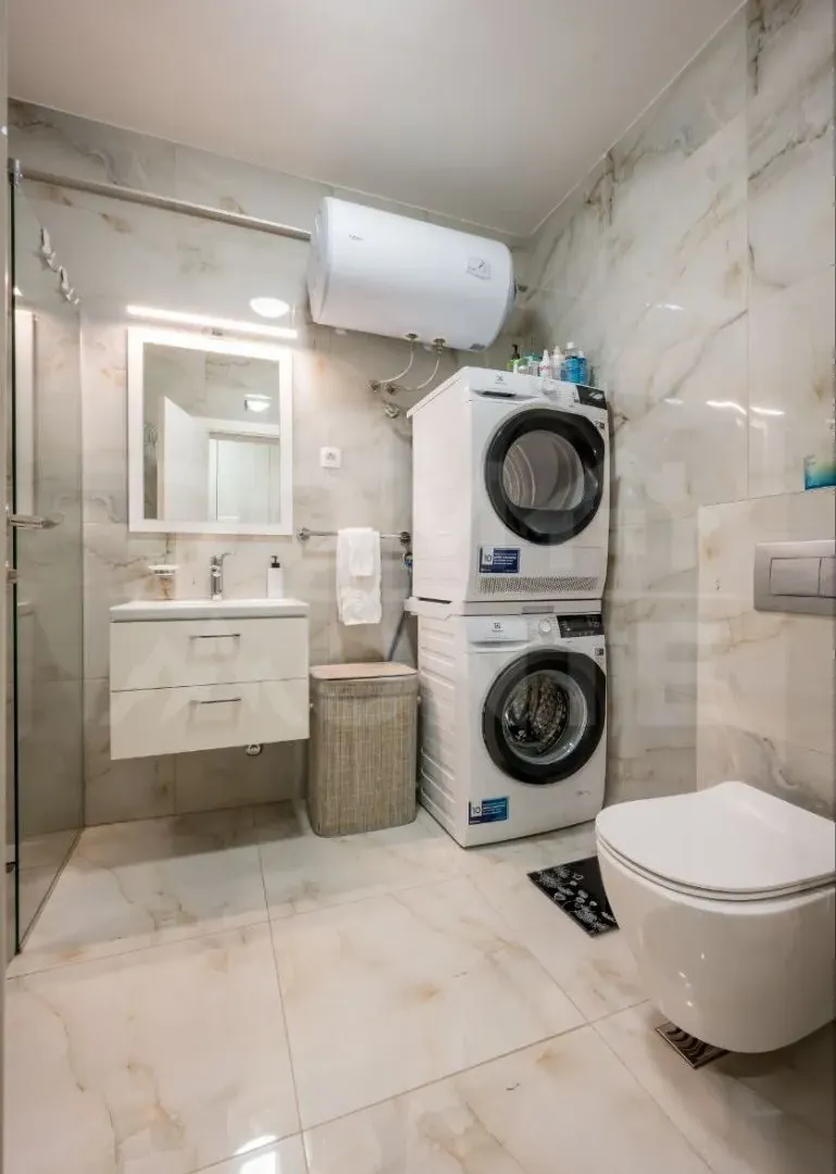Prodaja, dvosoban stan, 63m², Pod Kuk, Tivat
