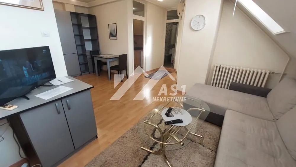 Izdavanje, dvosoban stan, 40m², Podbara, Novi Sad Sve Podlokacije