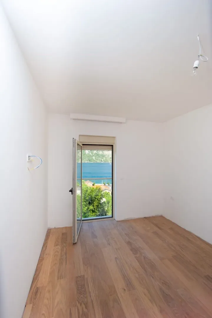 Sale, one bedroom apartment, 95m², Stoliv, Kotor