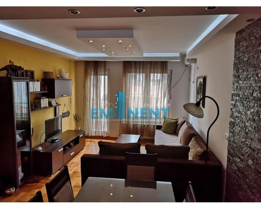 Rent, three bedroom apartment, 72m², Đeram Pijaca, Beograd