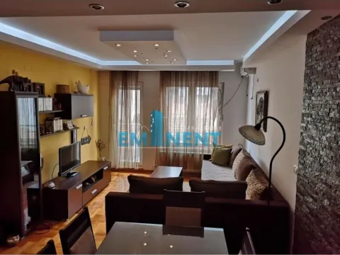 Rent, three bedroom apartment, 72m², Đeram Pijaca, Beograd - image 1