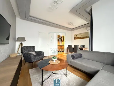 Izdavanje, dvosoban stan, 70m², Centar, Podgorica - image 2