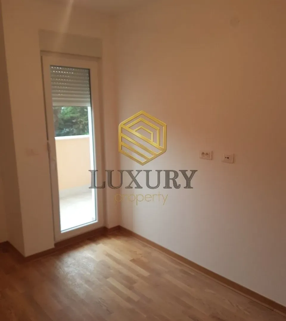 Izdavanje, jednosoban stan, 43m², City Kej, Podgorica