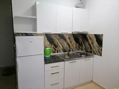 Rent, one bedroom apartment, 30m², Rozino, Budva - image 2