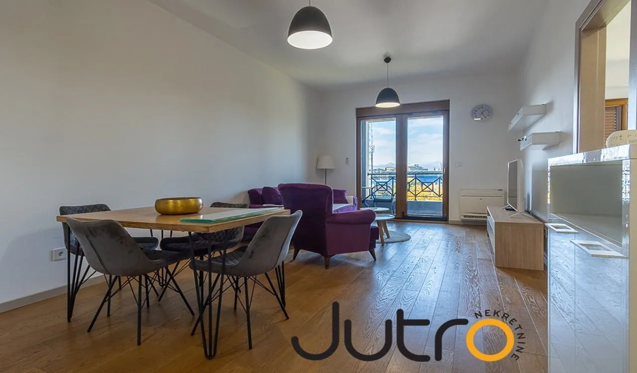 Izdavanje, jednosoban stan, 52m², Centar, Podgorica