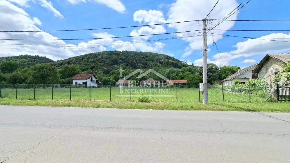 Prodaja, plac, 1300m², Voždovac Sve Podlokacije, Beograd