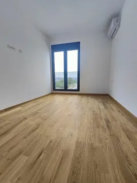 Izdavanje, dvosoban stan, 53m², City Kvart, Podgorica - image 4