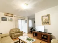 Izdavanje, dvosoban stan, 80m², Malo Brdo, Podgorica - image 1