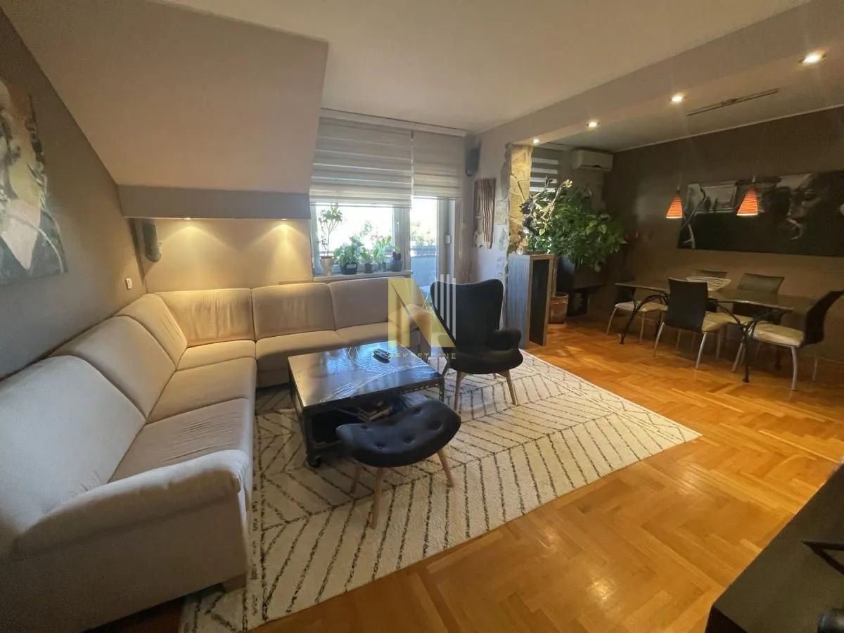 Prodaja, četvorosoban stan, 127m², Sajmište, Novi Sad