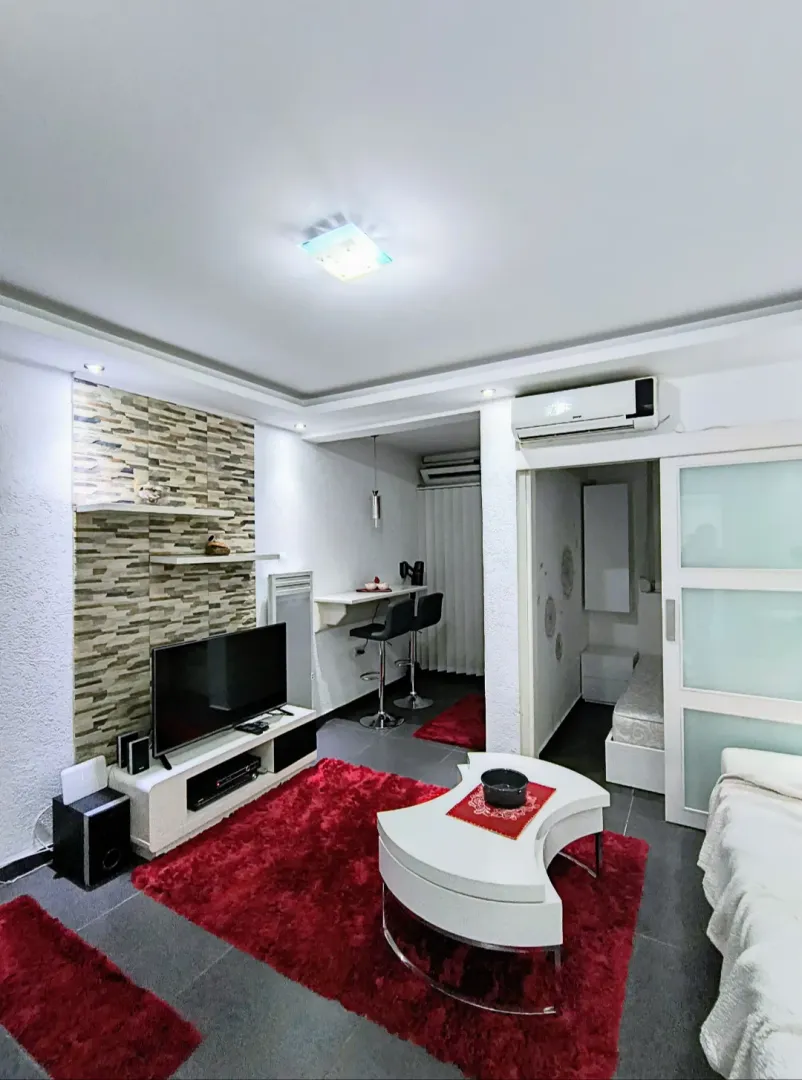Izdavanje, jednosoban stan, 30m², Centar, Bar