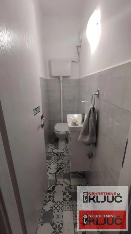 Prodaja, trosoban stan, 75m², Novo naselje, Novi Sad