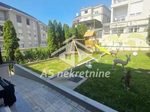 Izdavanje, stan, 240m², Savski Venac, Beograd - image 19