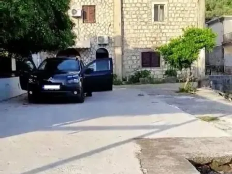 Prodaja, garsonjera, 25m², Prčanj, Kotor - image 12