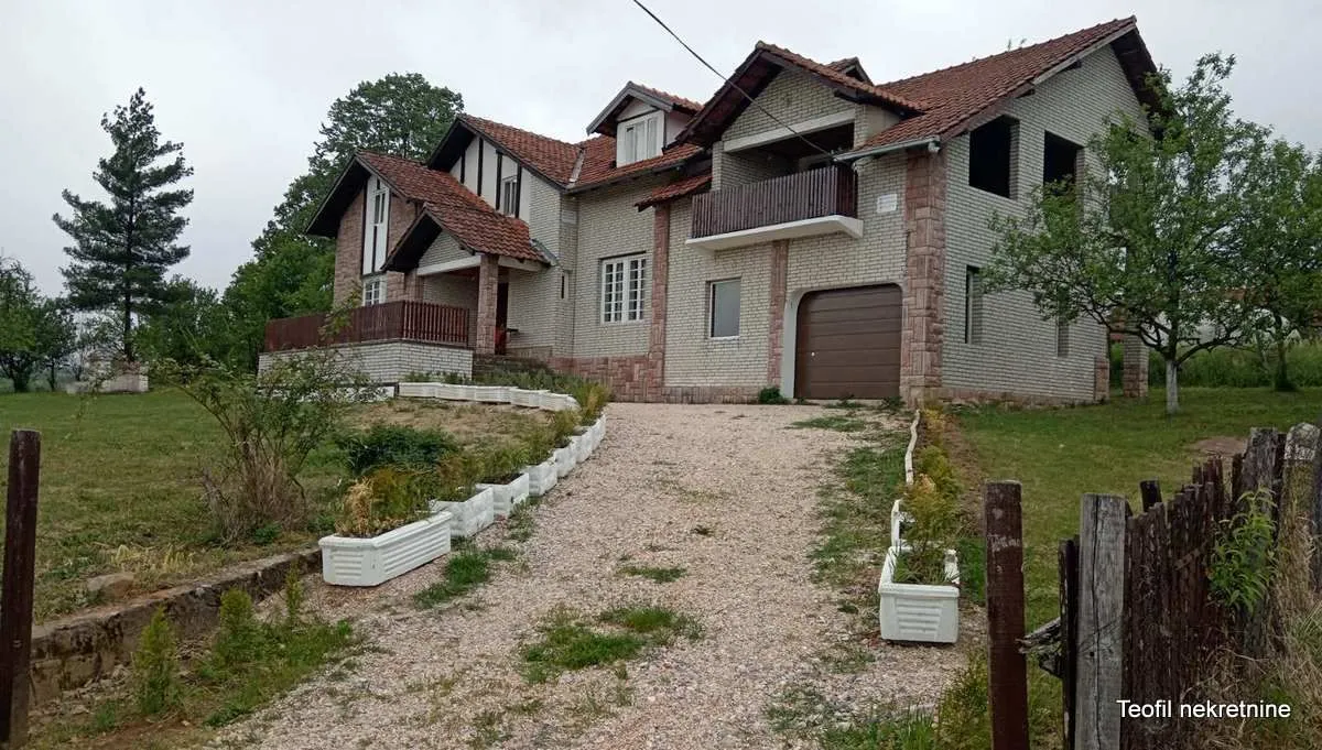 Prodaja, kuća, 479m², Ljig, Srbija