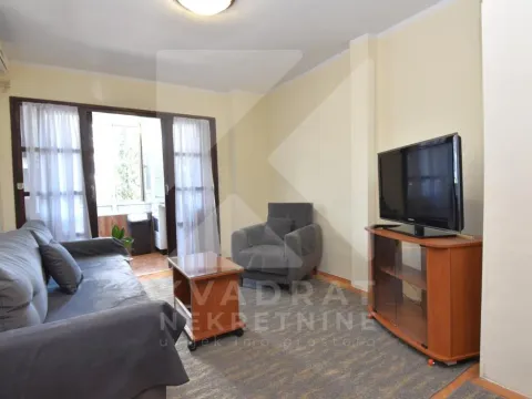 Izdavanje, dvosoban stan, 55m², Preko Morače, Podgorica - image 1