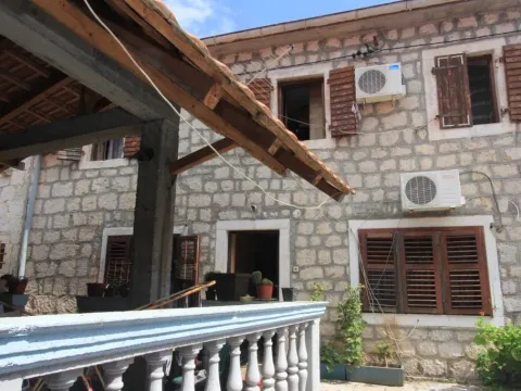 Sale, house, 261m², Dobrota, Kotor - image 3