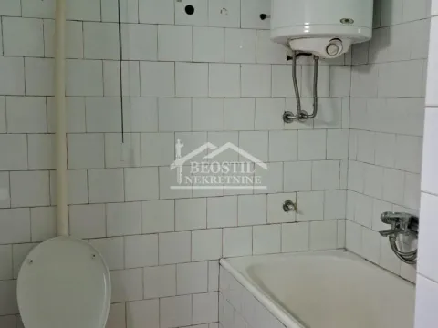 Sale, two bedroom apartment, 65m², Južni Bulevar, Vračar Sve Podlokacije - image 9