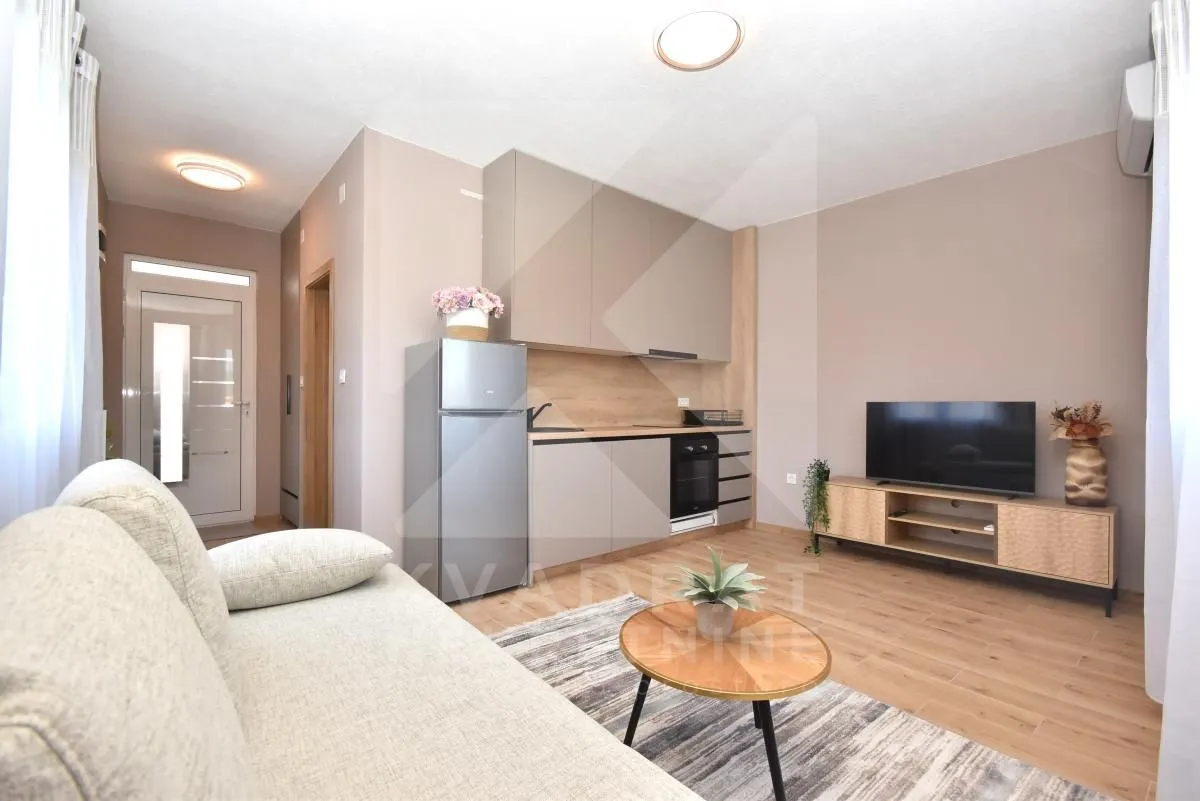 Izdavanje, garsonjera, 27m², Donja Gorica, Podgorica