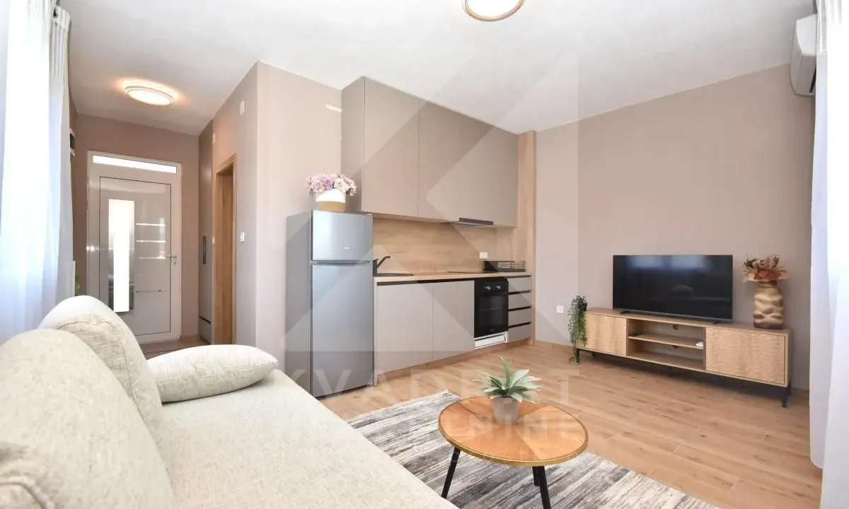 Izdavanje, garsonjera, 27m², Donja Gorica, Podgorica