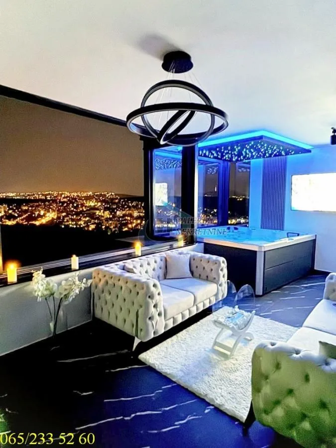 Sale, four bedroom apartment, 270m², Skojevsko Naselje, Beograd