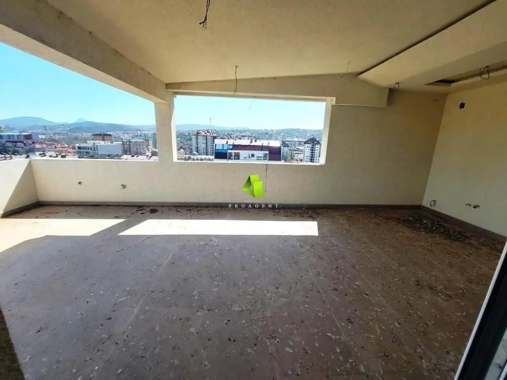 Rent, office space, 240m², Medijana, Niš