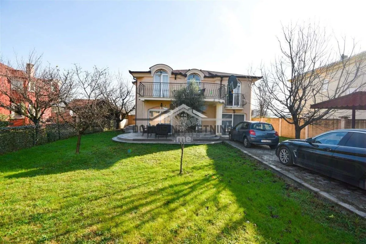 Rent, house, 180m², Donja Gorica, Podgorica