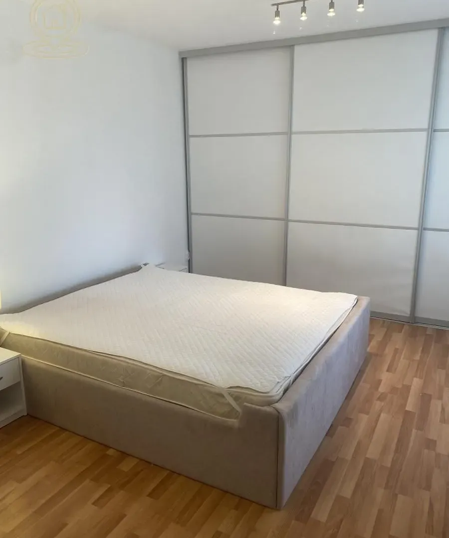 Rent, four bedroom apartment, 100m², Savski Venac, Beograd