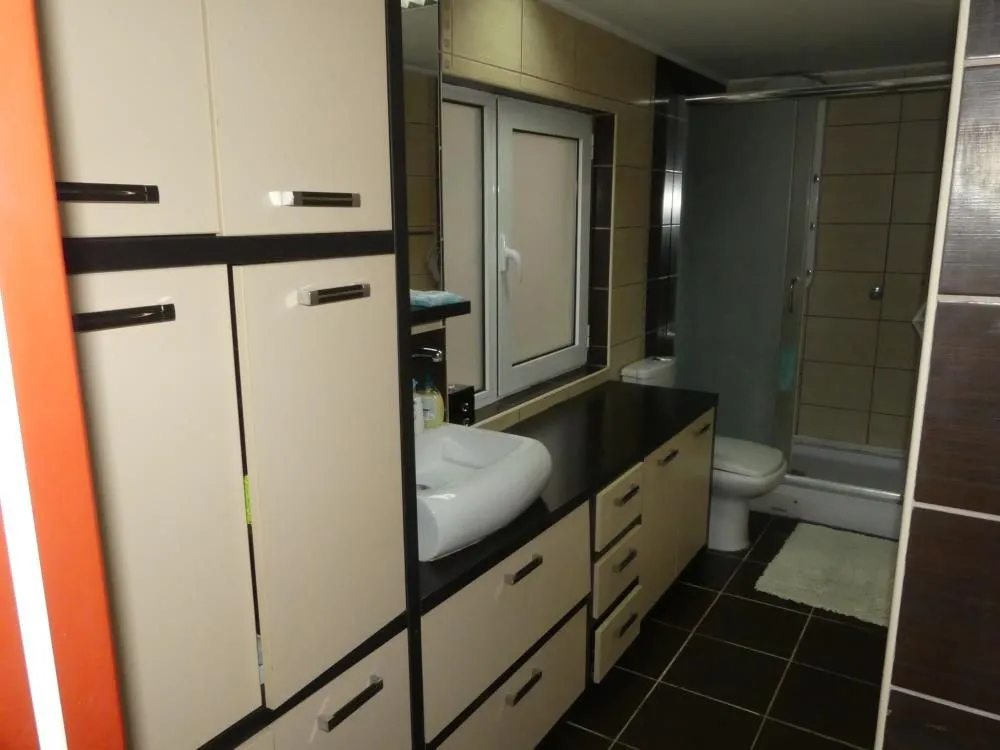 Prodaja, kuća, 220m², Centar, Jagodina