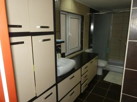 Sale, house, 220m², Centar, Jagodina - image 44