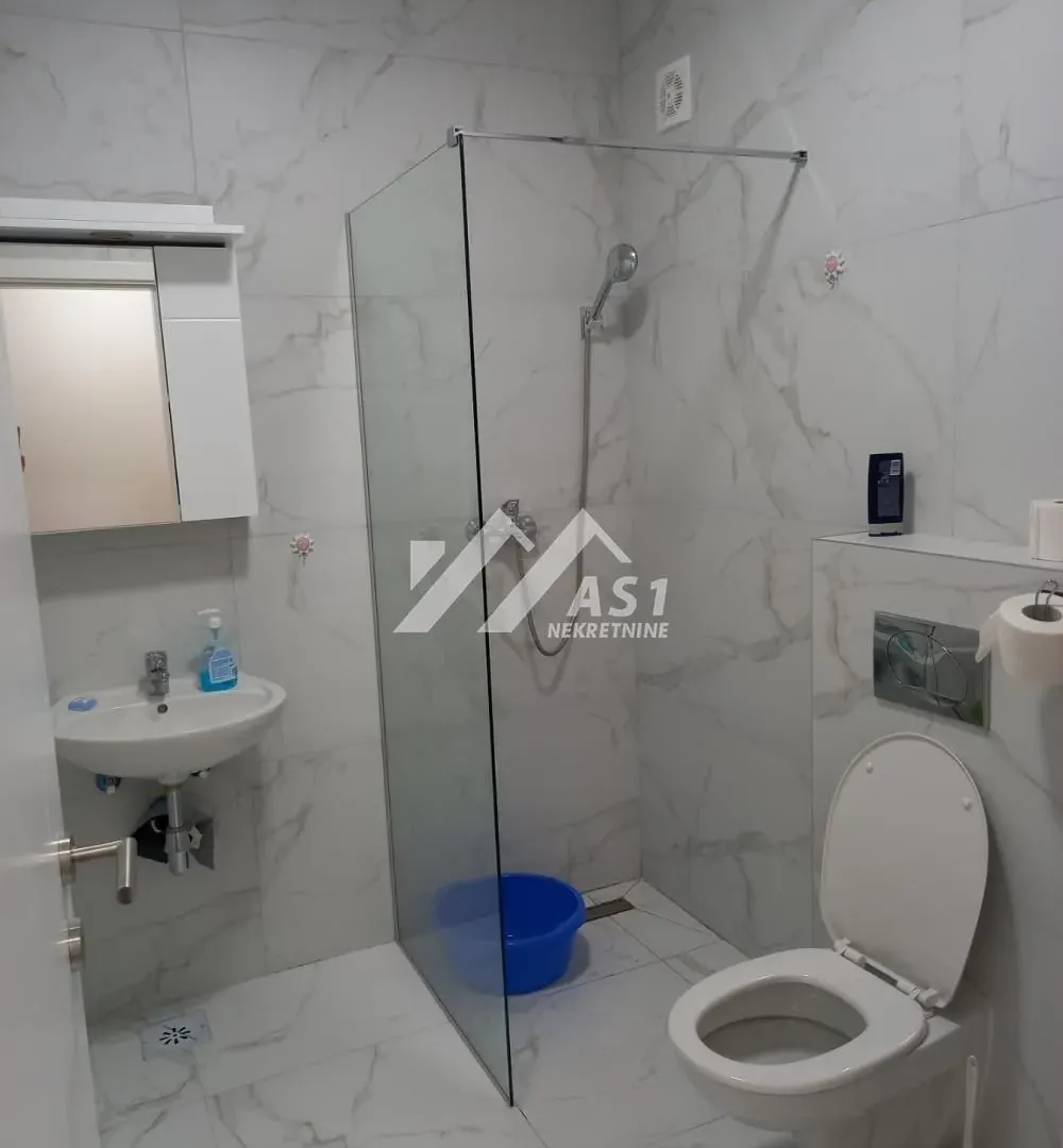 Izdavanje, jednosoban stan, 36m², Avijatičarsko naselje, Novi Sad Sve Podlokacije